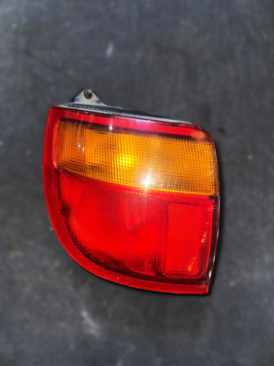 Faro Posterior Toyota Caldina - Imagen 2