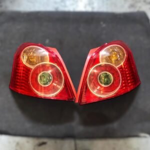 Faro Posterior Toyota Vitz RS
