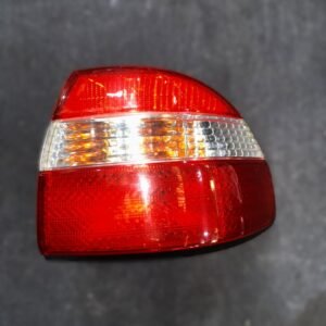Faro Posterior Toyota Corolla Auto