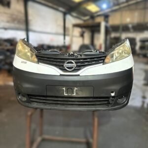 Frontal Nissan NV200