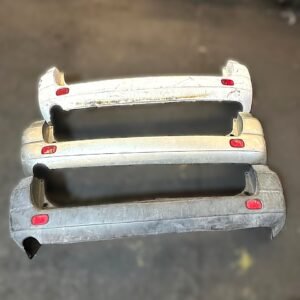 PARACHOQUE POSTERIOR TOYOTA NOAH 1996 - 2005