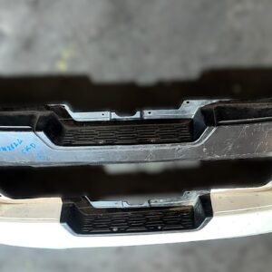 PARACHOQUE POSTERIOR NISSAN CARAVAN