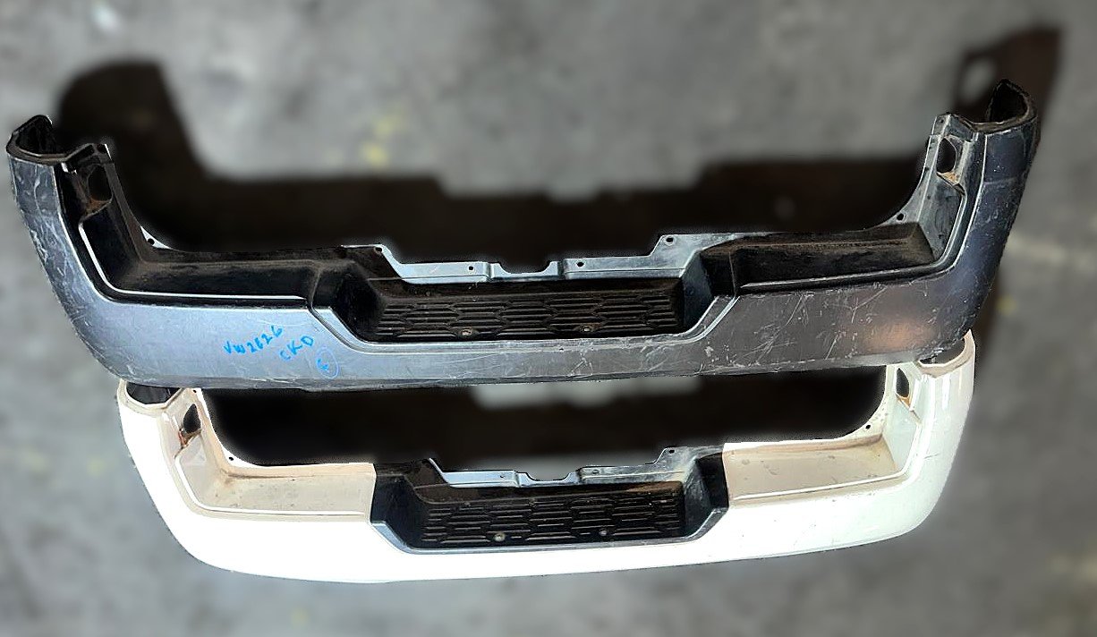 PARACHOQUE POSTERIOR NISSAN CARAVAN